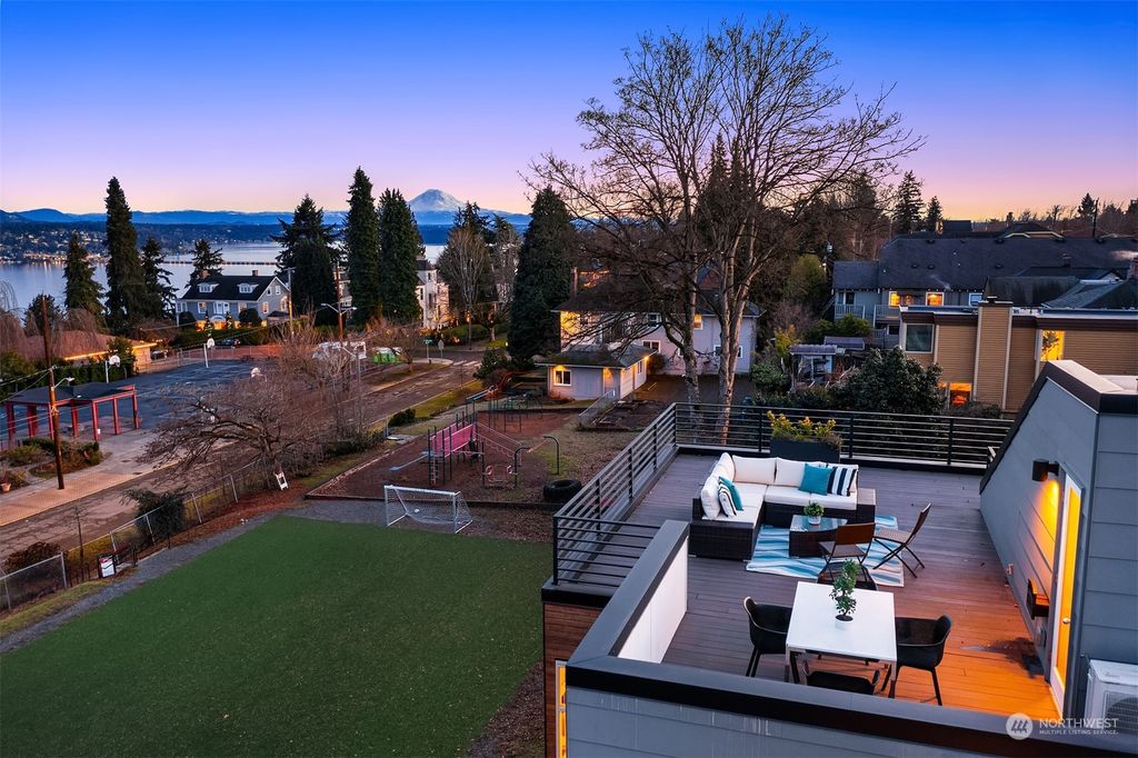 Photo of 928 34th Avenue, Seattle, WA 98122 (MLS # 2023890)