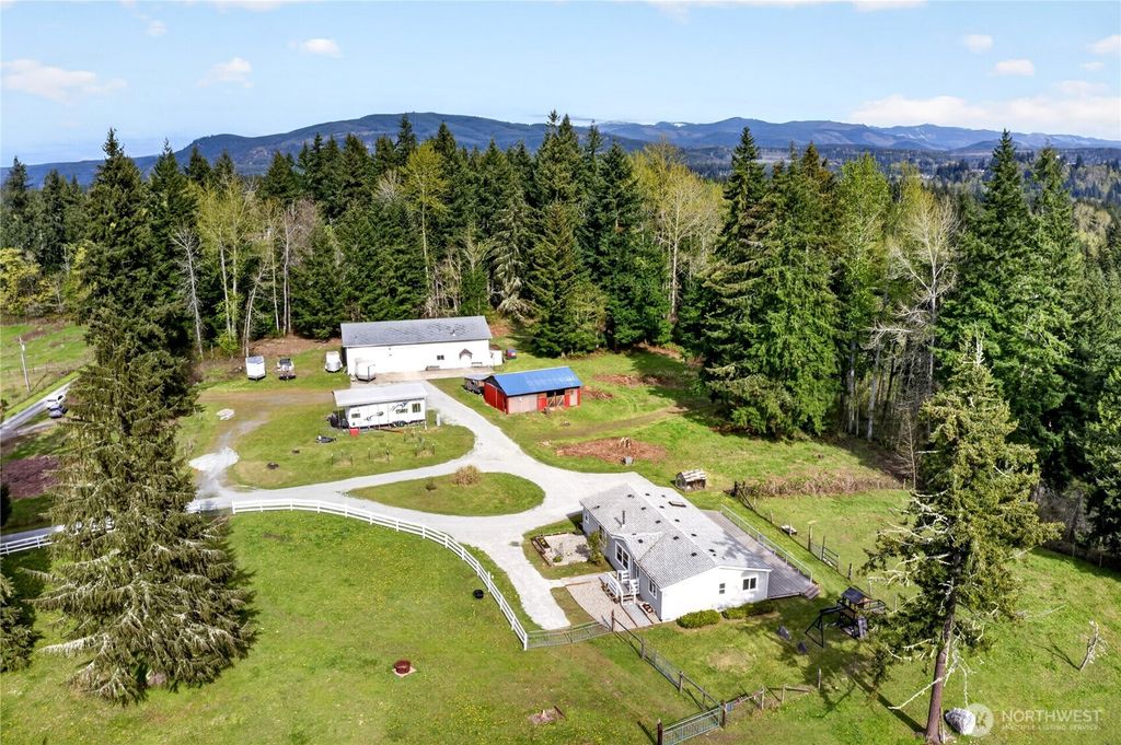 Photo of 41419 94th Avenue E, Eatonville, WA 98328 (MLS # 2509926)