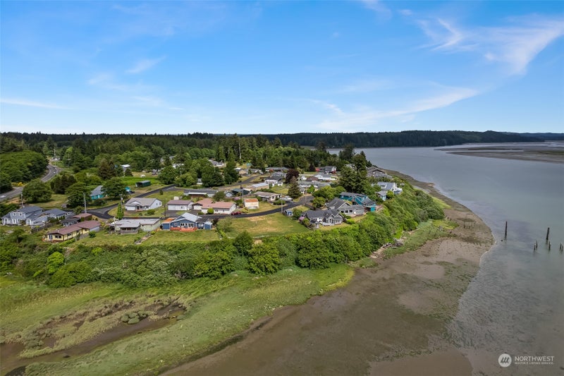 16 Whalebone Way