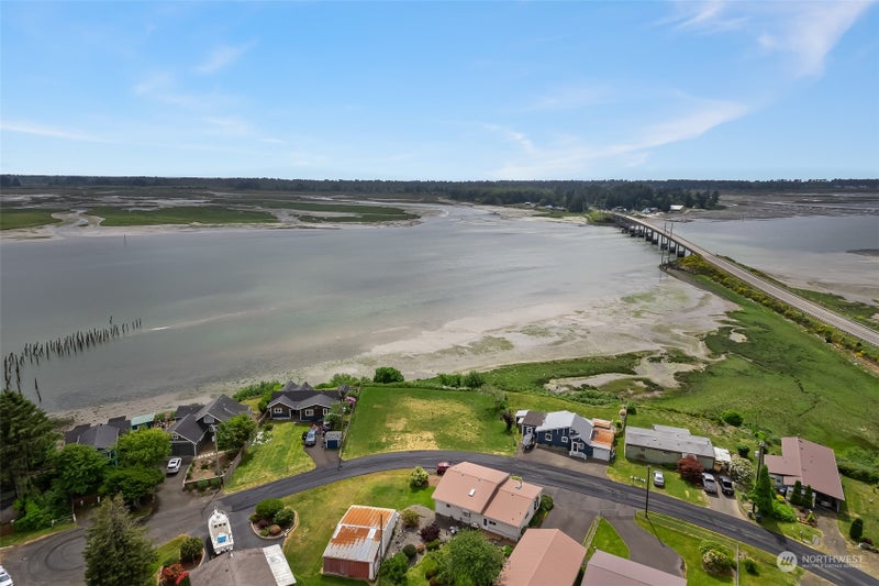 16 Whalebone Way