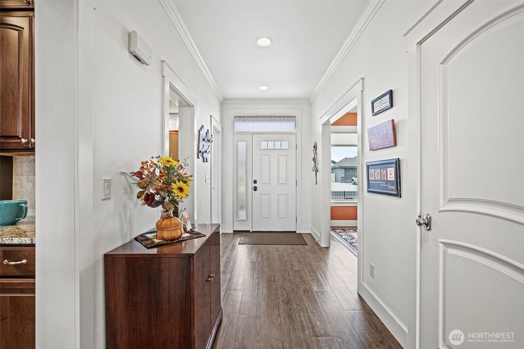 Photo of 726 L Street SW, Quincy, WA 98848 (MLS # 2451600)