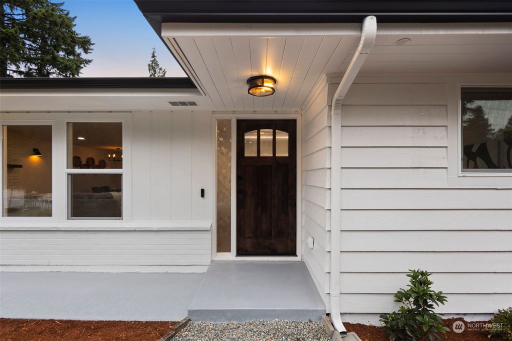 Photo of 14213 143rd Avenue SE, Renton, WA 98059 (MLS # 2127240)