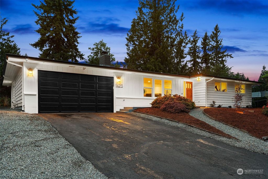 Photo of 14213 143rd Avenue SE, Renton, WA 98059 (MLS # 2127240)