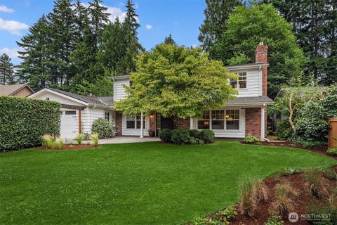 Photo of 4712 90th Avenue SE, Mercer Island, WA 98040 (MLS # 2546175)