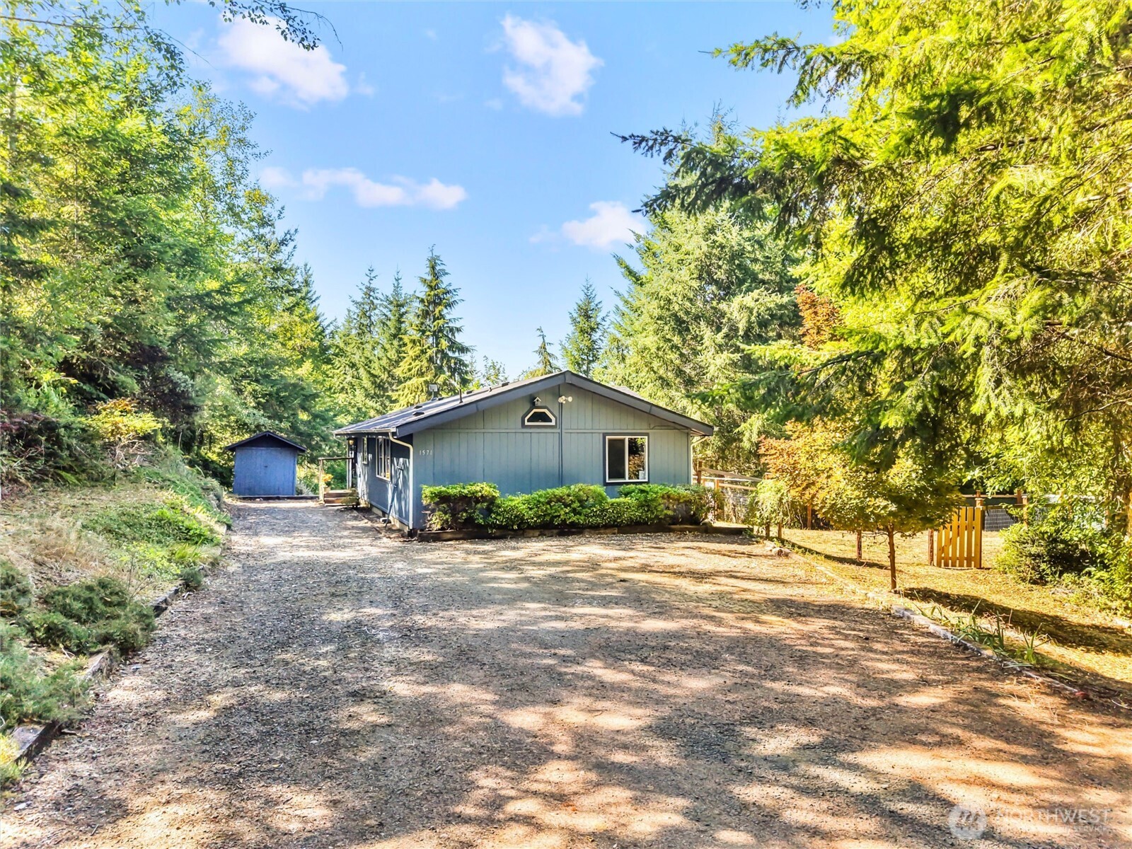 1571 NE Bear Ridge Road