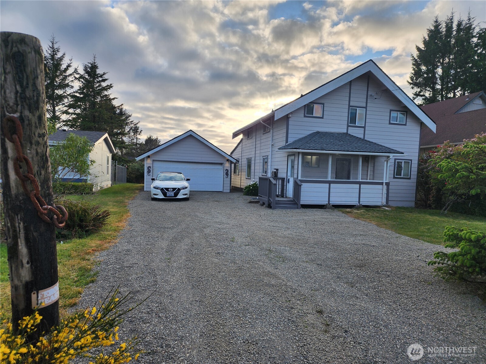 233 Canal Drive SE