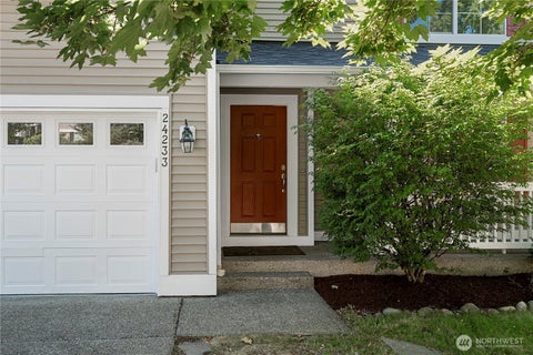 Photo of 24233 237th Way SE, Maple Valley, WA 98038 (MLS # 2535658)