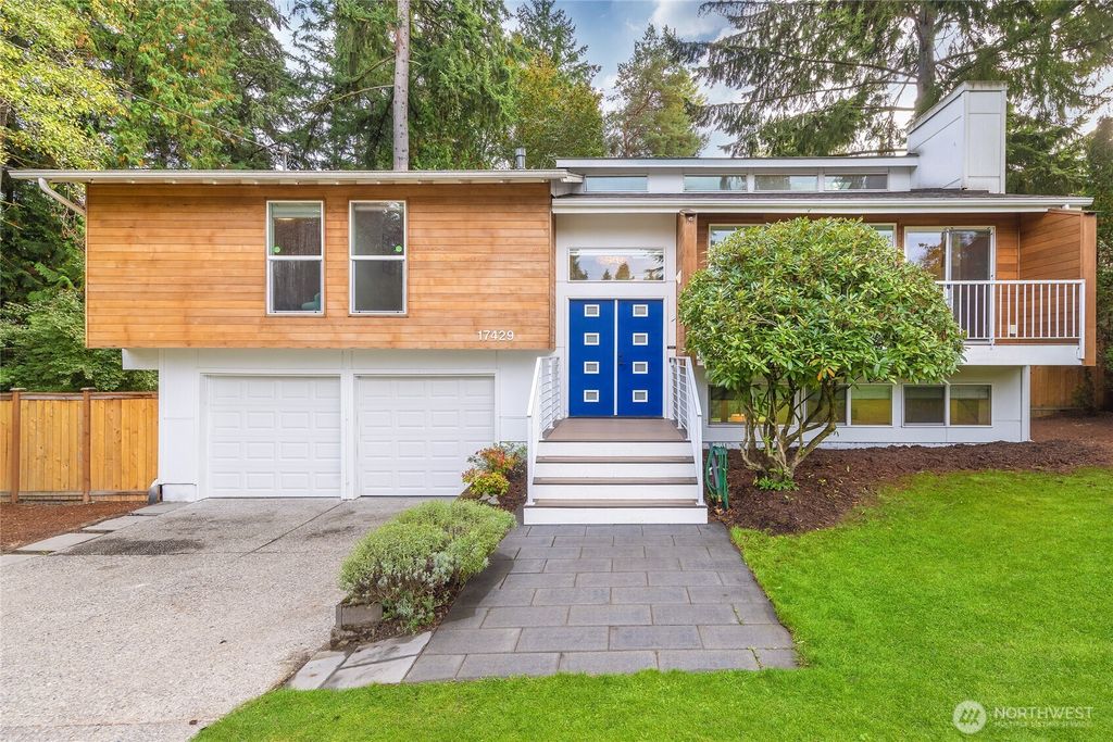 Photo of 17429 NE 10th Street, Bellevue, WA 98008 (MLS # 2442908)