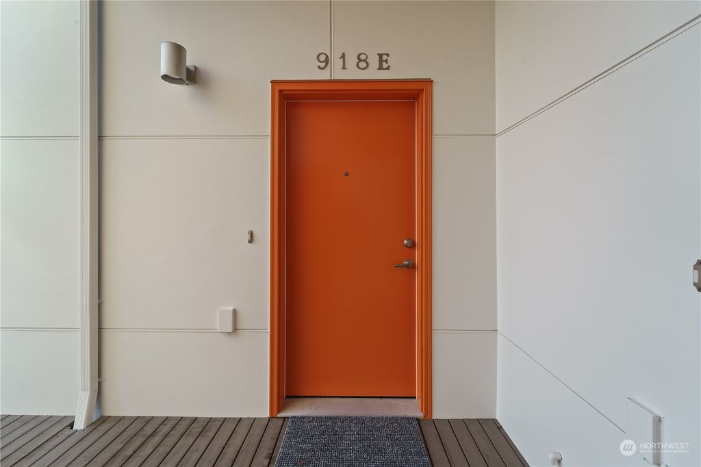 Photo of 918 14th Avenue #E, Seattle, WA 98122 (MLS # 2228787)