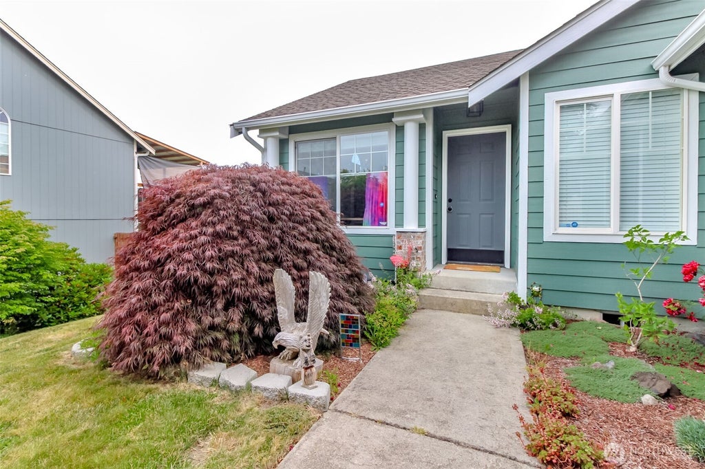 Photo of 1613 197th Street Ct E, Spanaway, WA 98387 (MLS # 2546018)