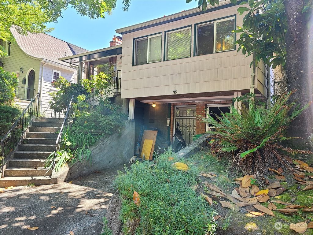 Photo of 3011 E Cherry Street, Seattle, WA 98122 (MLS # 2134377)