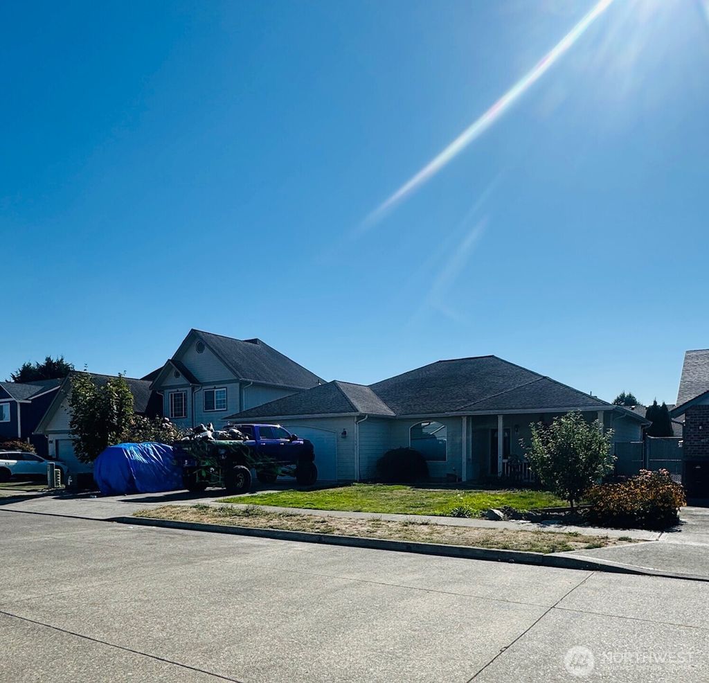 Photo of 3749 Rosewood, Longview, WA 98632 (MLS # 2442416)