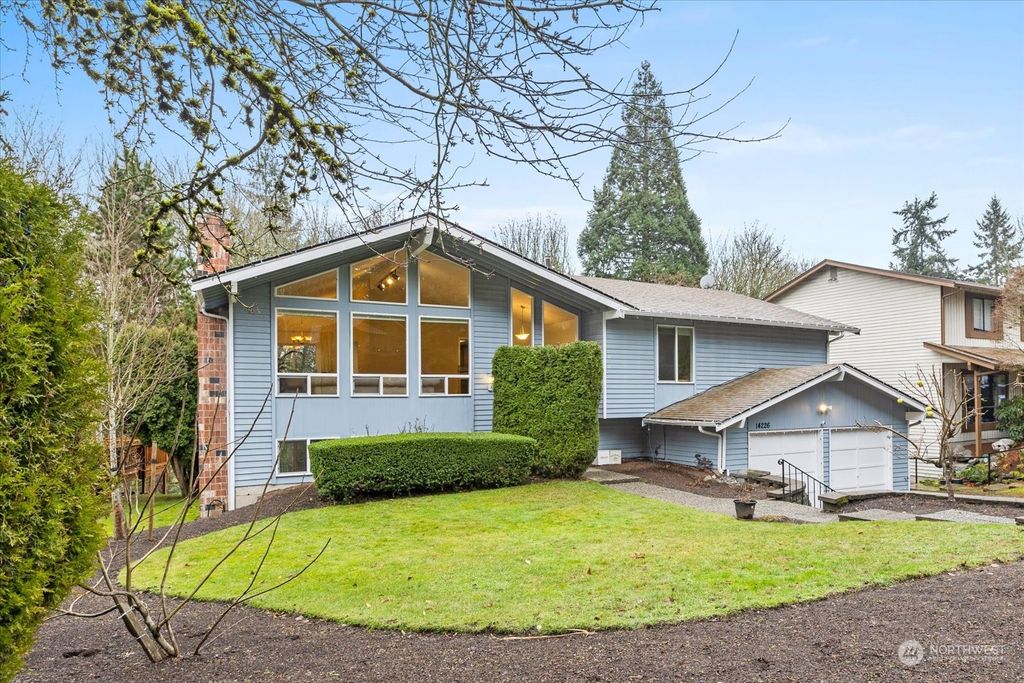 Photo of 14226 95th Avenue NE, Kirkland, WA 98034 (MLS # 2188455)