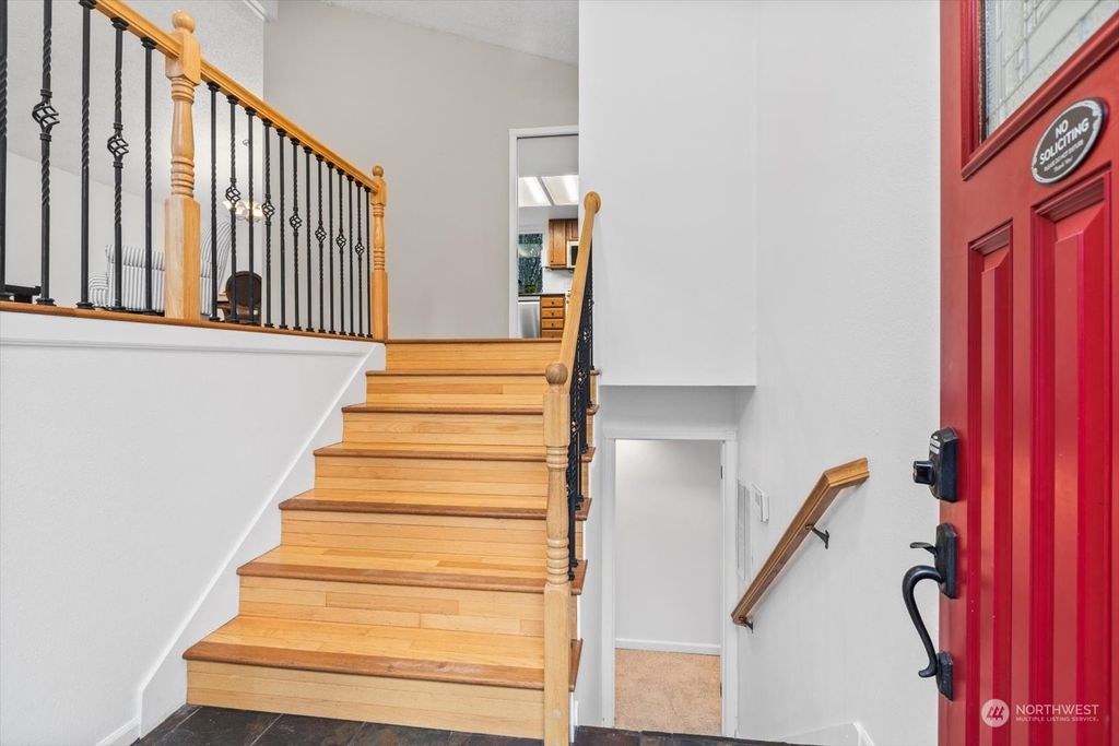 Photo of 14226 95th Avenue NE, Kirkland, WA 98034 (MLS # 2188455)
