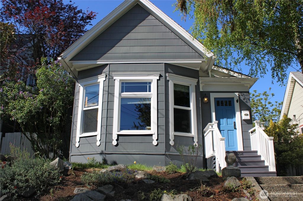 Photo of 2208 E John St St, Seattle, WA 98112 (MLS # 2364727)