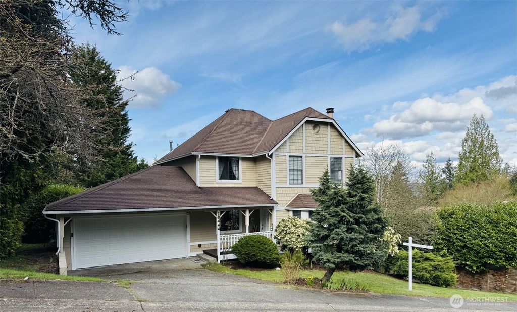 Photo of 16444 SE 39th Place, Bellevue, WA 98008 (MLS # 2345926)