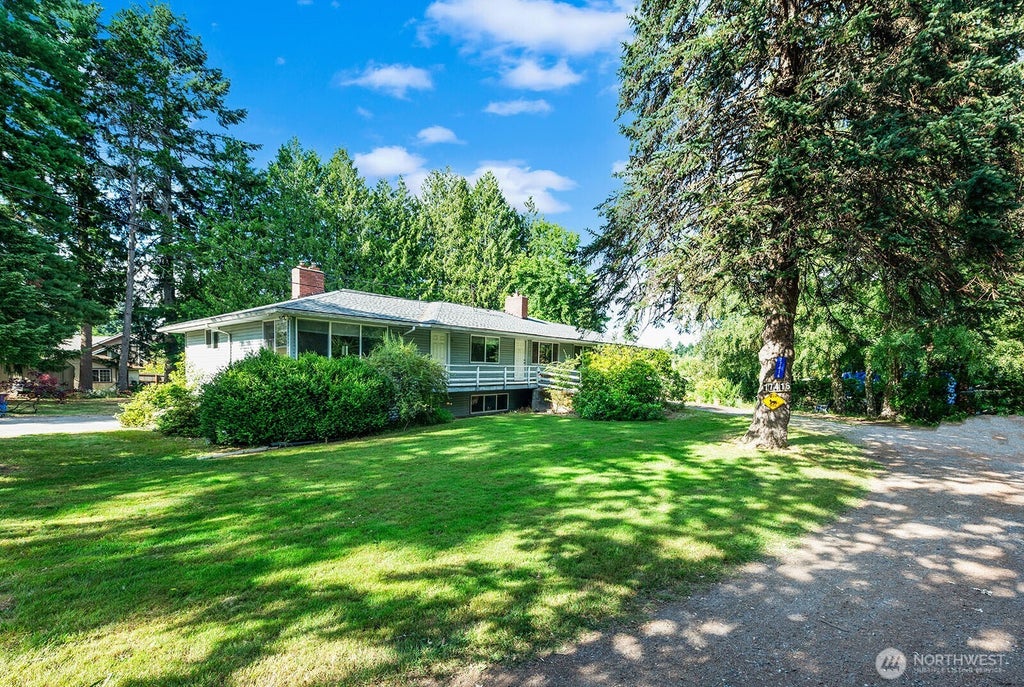 Photo of 17416 97th Avenue SW, Vashon, WA 98070 (MLS # 2586393)