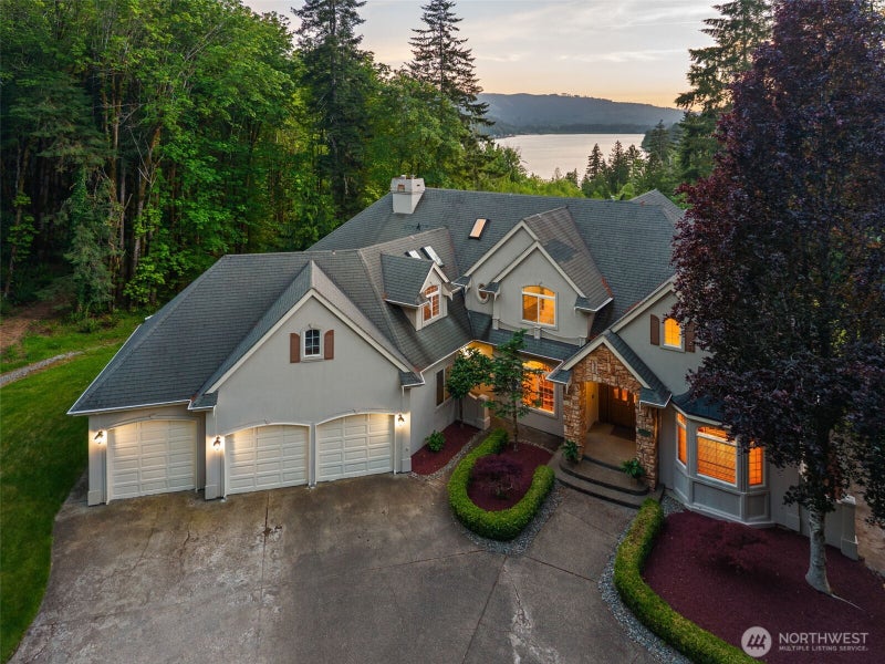 1410 Summit Lake Shore Road NW