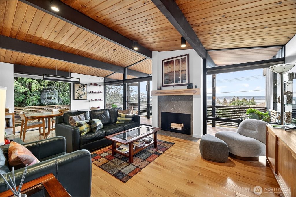 Photo of 18600 4th Avenue SW, Normandy Park, WA 98166 (MLS # 2485378)