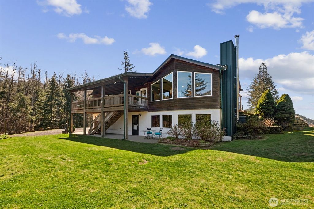 Photo of 32707 349 Way SE, Ravensdale, WA 98051 (MLS # 2501065)