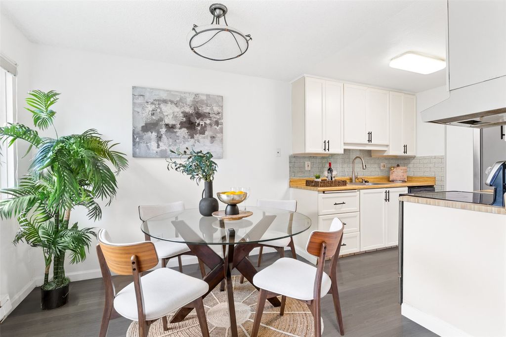 Photo of 2020 Grant Avenue S #A202, Renton, WA 98055 (MLS # 2470251)
