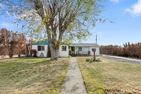 Photo of 4259 Joann Drive NE, Moses Lake, WA 98837 (MLS # 2511090)