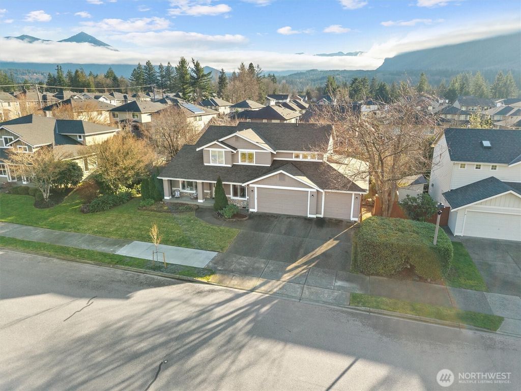 Photo of 815 SE 10th Street, North Bend, WA 98045 (MLS # 2469168)