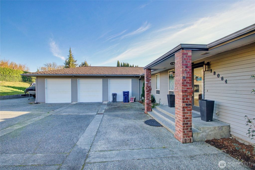 Photo of 18064 Mariposa Lane, Mount Vernon, WA 98274 (MLS # 2468879)