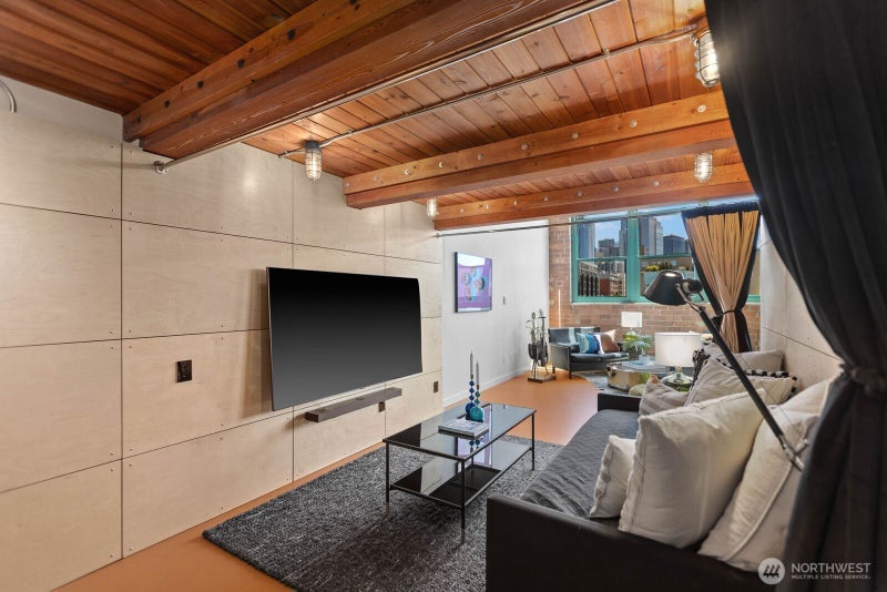 66 Bell Street 303