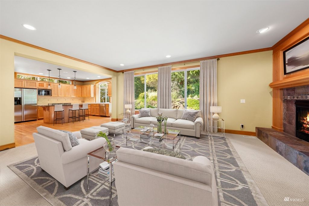 Photo of 17022 NE 113th Court, Redmond, WA 98052 (MLS # 1967740)