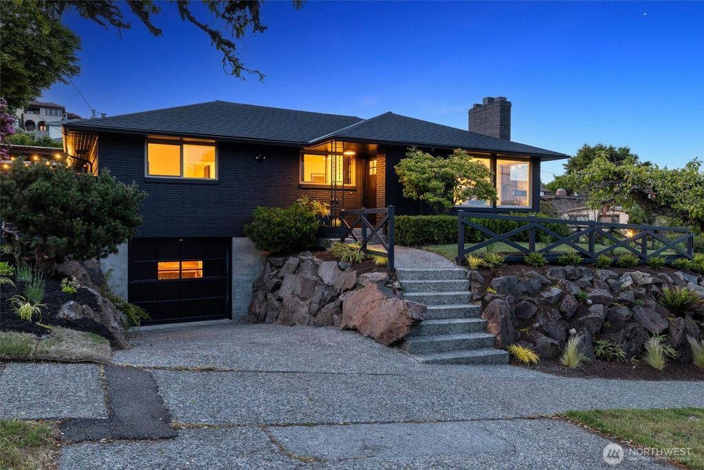 Photo of 2604 W Armour Street, Seattle, WA 98199 (MLS # 2384884)