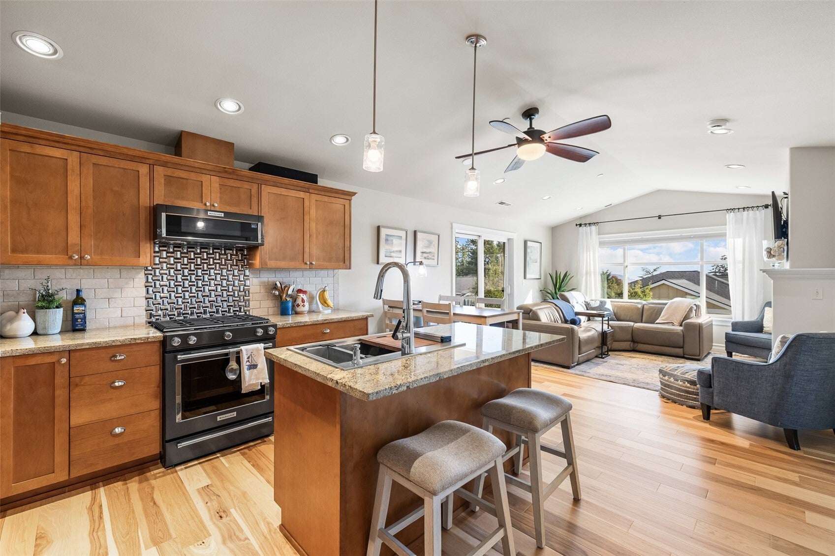 6441 Hunt Highlands Loop