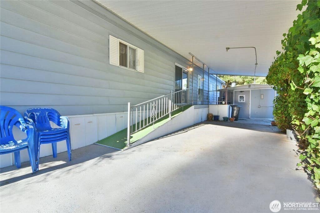Photo of 13320 Hwy 99 #154, Everett, WA 98204 (MLS # 2574194)