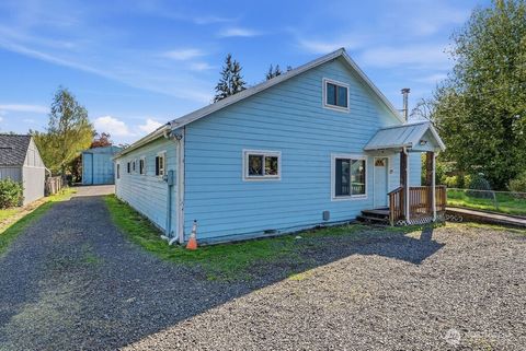 Photo of 156 Williams Avenue, Kelso, WA 98626 (MLS # 2510239)