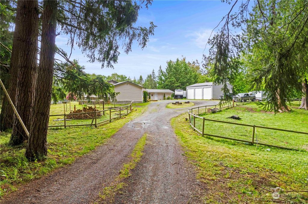 Photo of 38917 264th Avenue SE, Enumclaw, WA 98022 (MLS # 2247209)