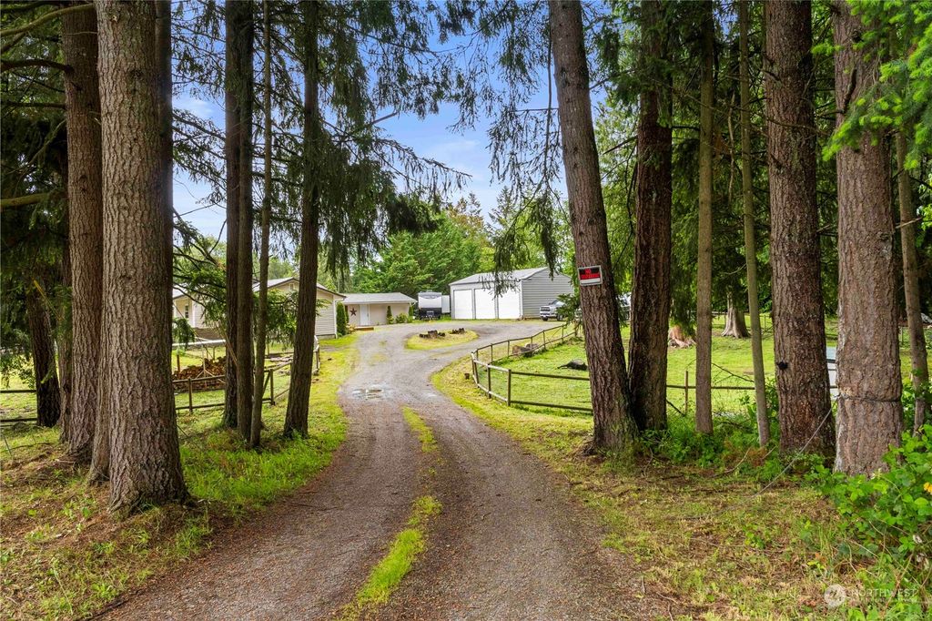 Photo of 38917 264th Avenue SE, Enumclaw, WA 98022 (MLS # 2247209)