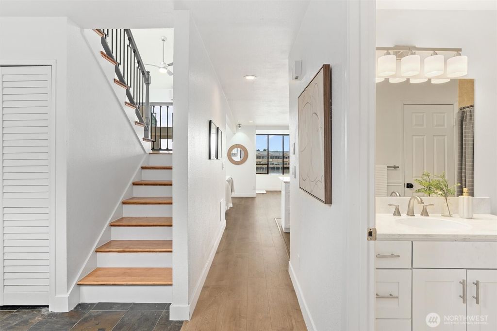 Photo of 4 Lake Bellevue Dr DR #206, Bellevue, WA 98005 (MLS # 2519778)