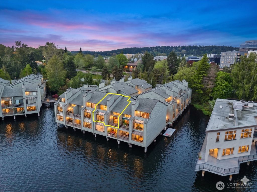 Photo of 4 Lake Bellevue Dr DR #206, Bellevue, WA 98005 (MLS # 2519778)