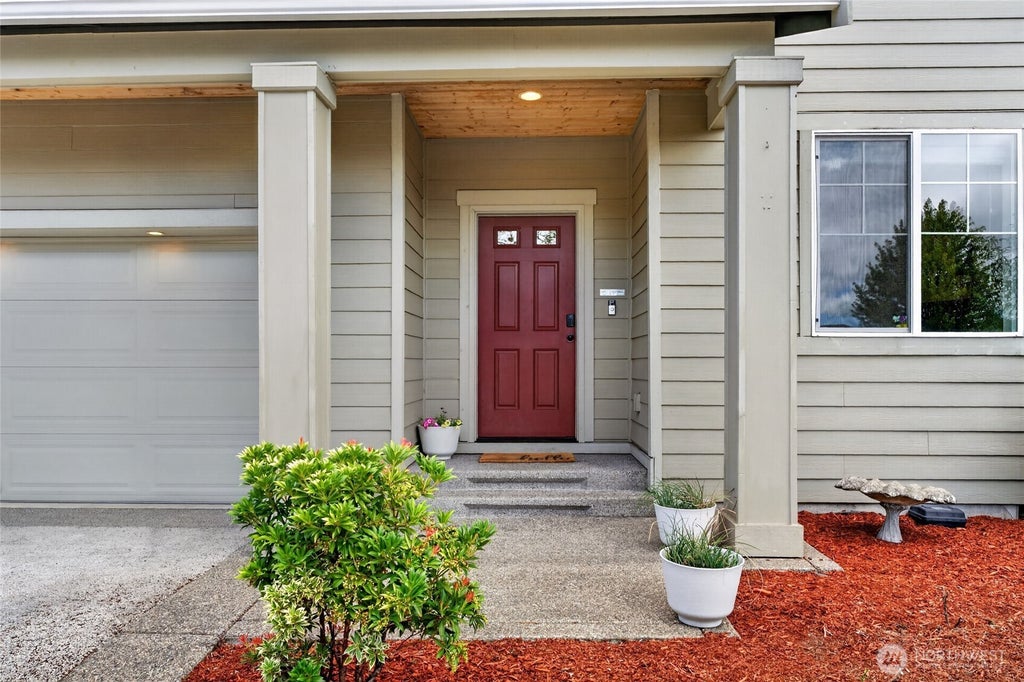 Photo of 1618 Hudson Street NW, Olympia, WA 98502 (MLS # 2553543)