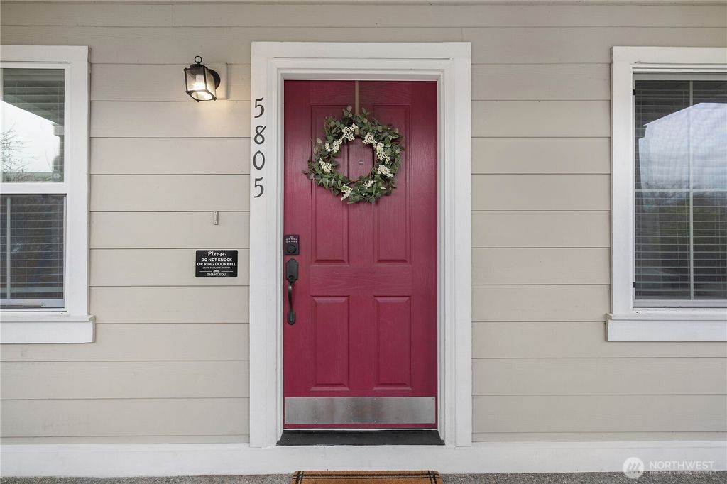 Photo of 5805 SE Pennsylvania St St, Lacey, WA 98513 (MLS # 2484874)