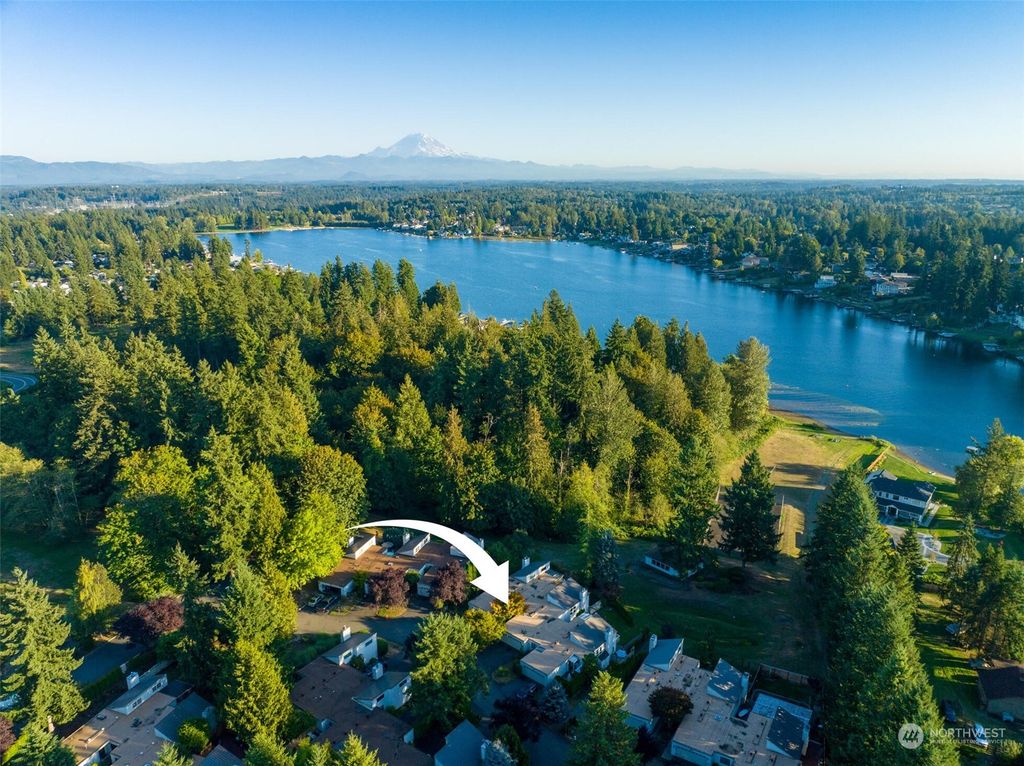 Photo of 13719 SE 259th Street, Kent, WA 98042 (MLS # 2176809)