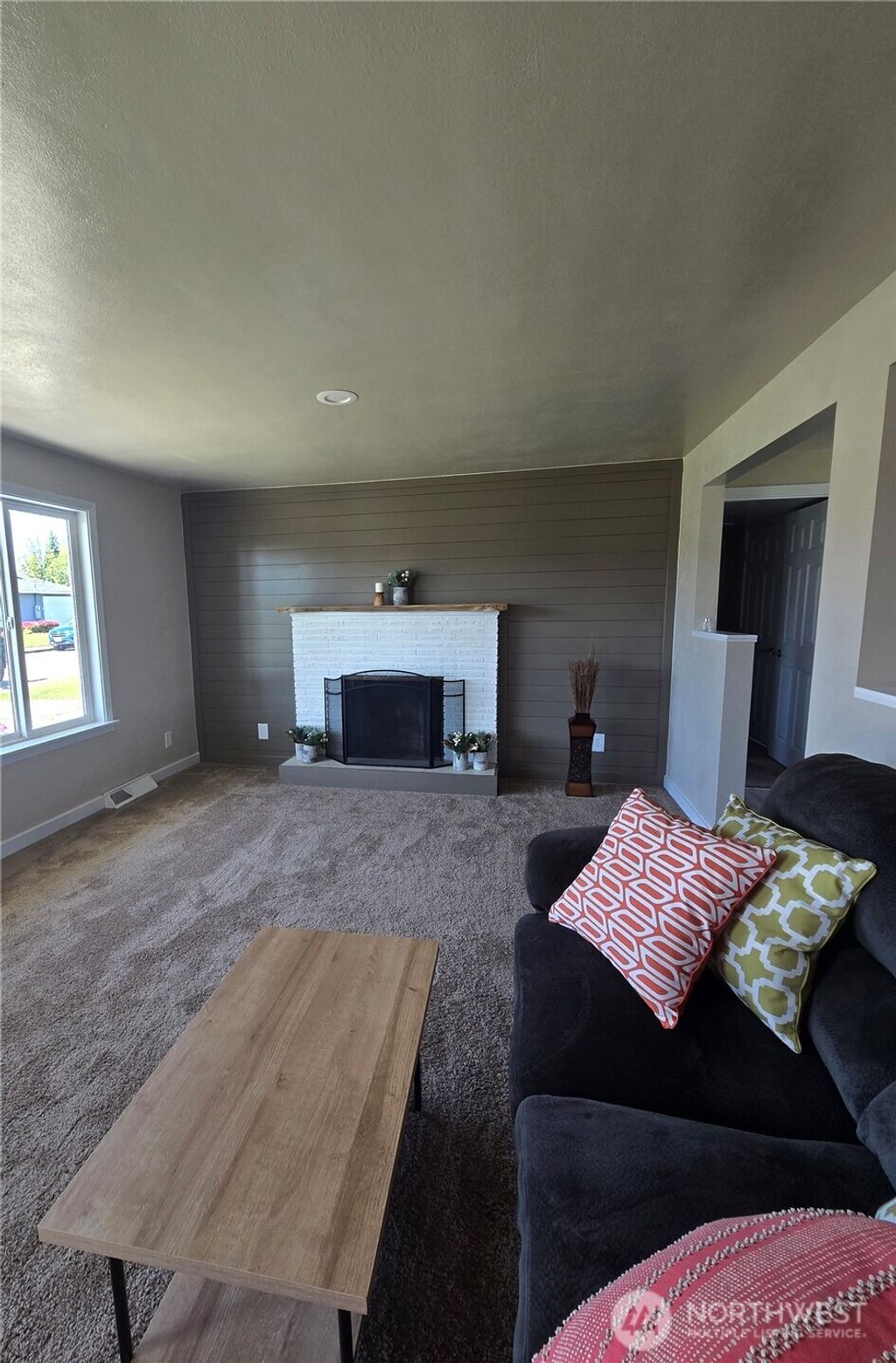 Photo of 1320 Shirley Place, Mount Vernon, WA 98274 (MLS # 2517549)