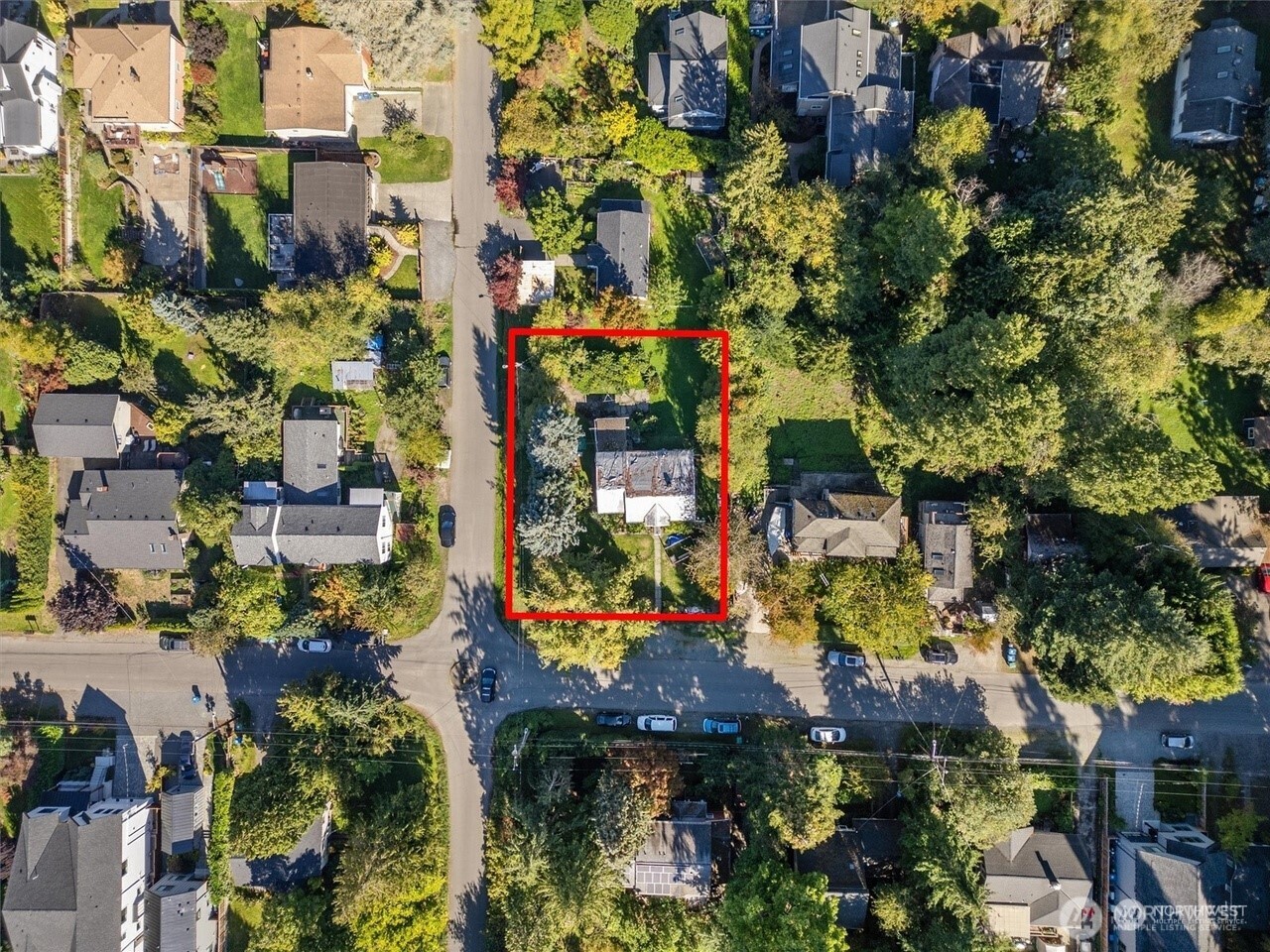 Seattle, Washington 98115, United States, 3 Bedrooms Bedrooms, ,1 BathroomBathrooms,Residential,Active,137414