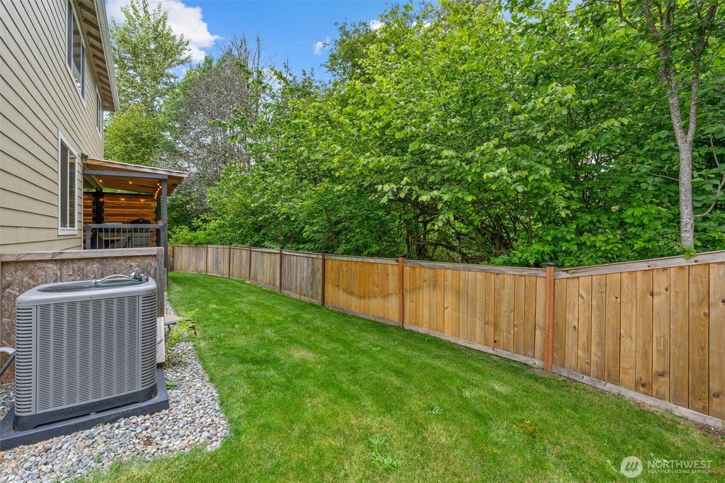 listing image 9366110058273831213