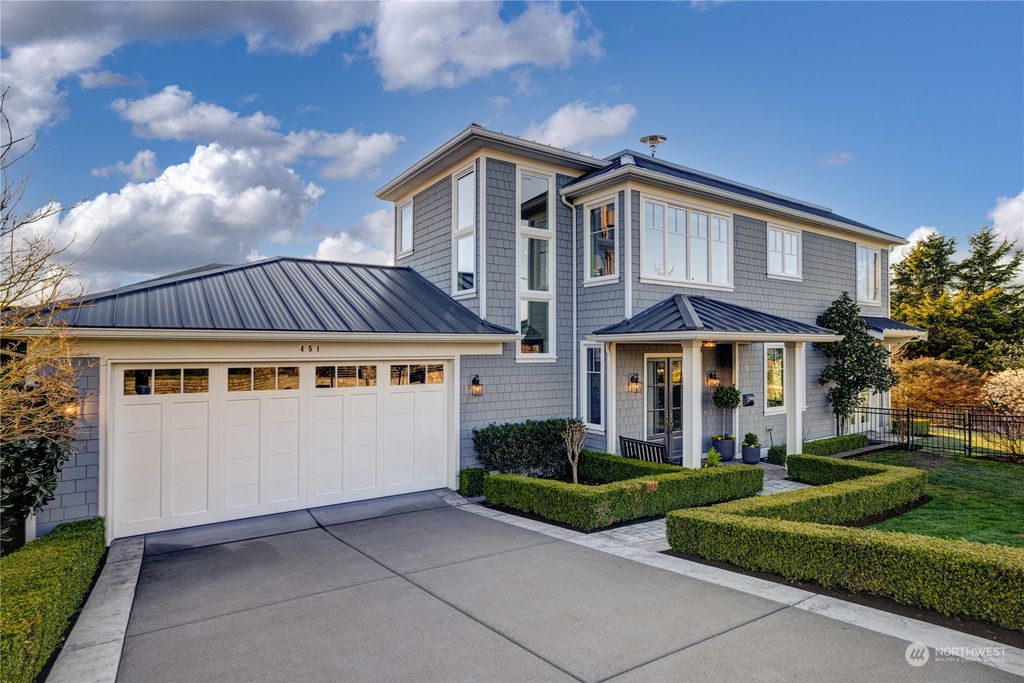 Photo of 451 13th Avenue W, Kirkland, WA 98033 (MLS # 2212161)