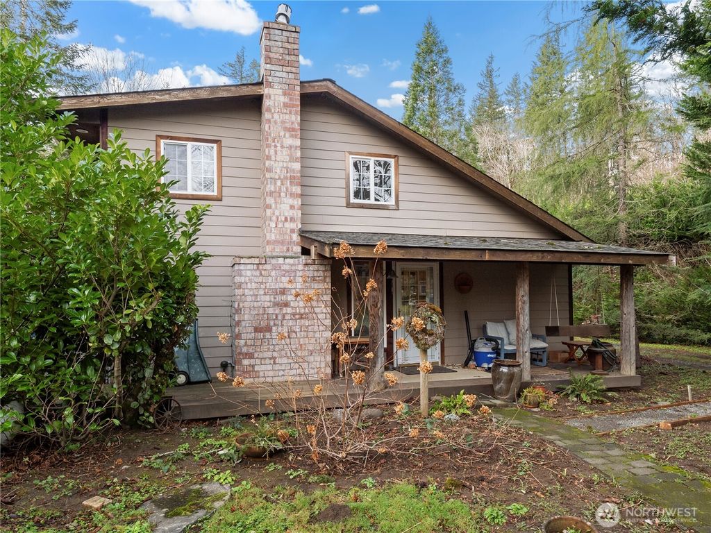 Photo of 32805 SE 310th Street, Ravensdale, WA 98051 (MLS # 2480005)