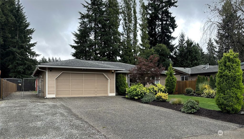 Photo of 26210 191st Place SE, Covington, WA 98042 (MLS # 2166125)