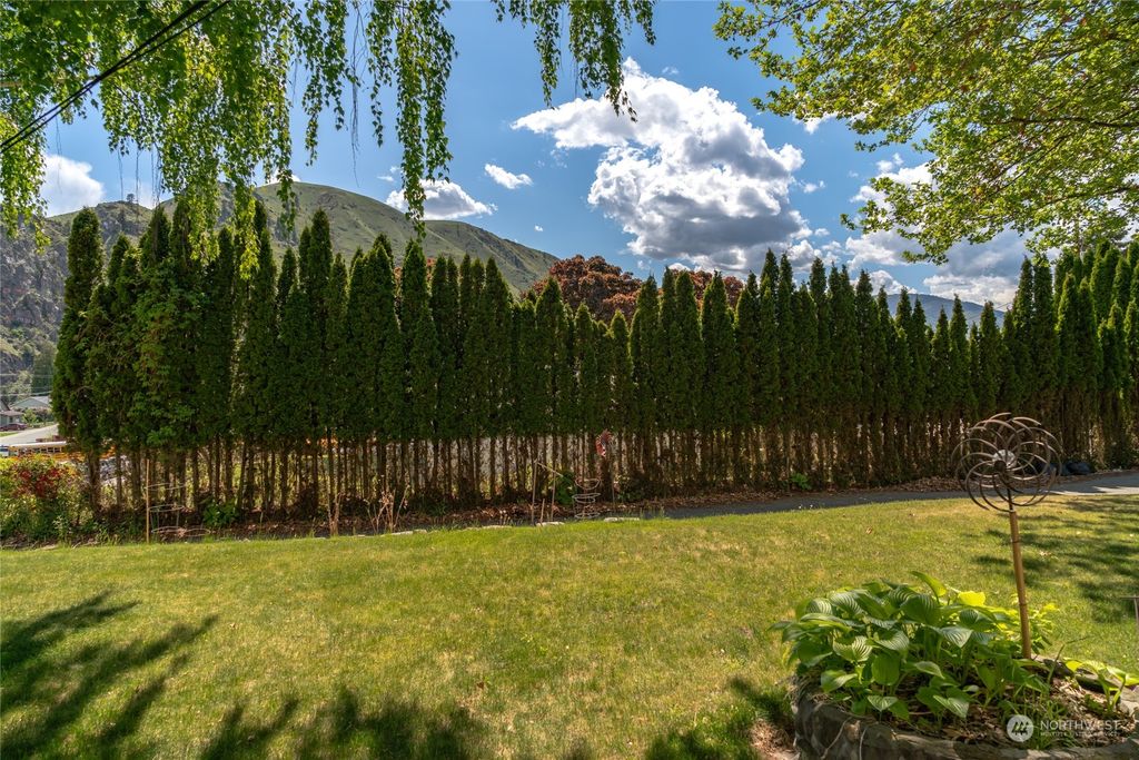 listing image 9368381174985159445