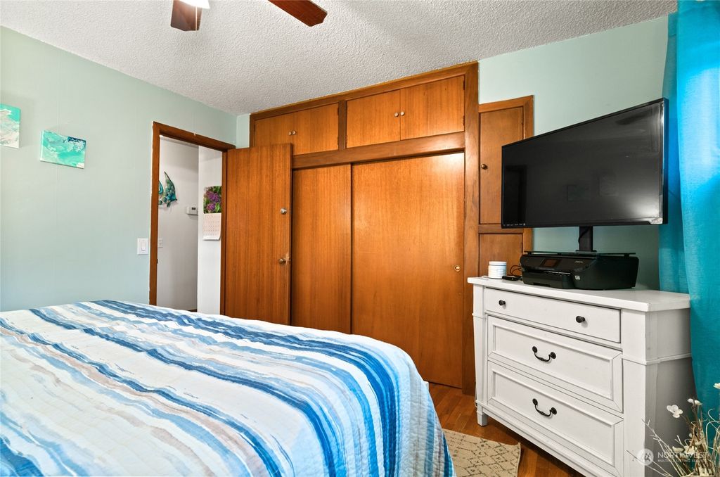 listing image 9361639245168535374