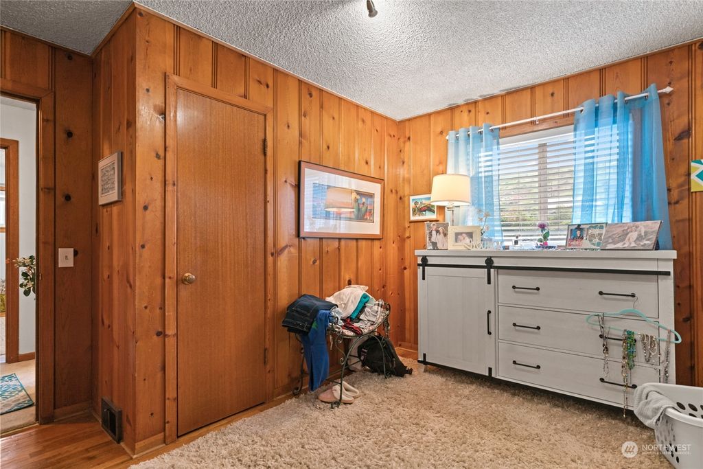 listing image 9362320042339774791